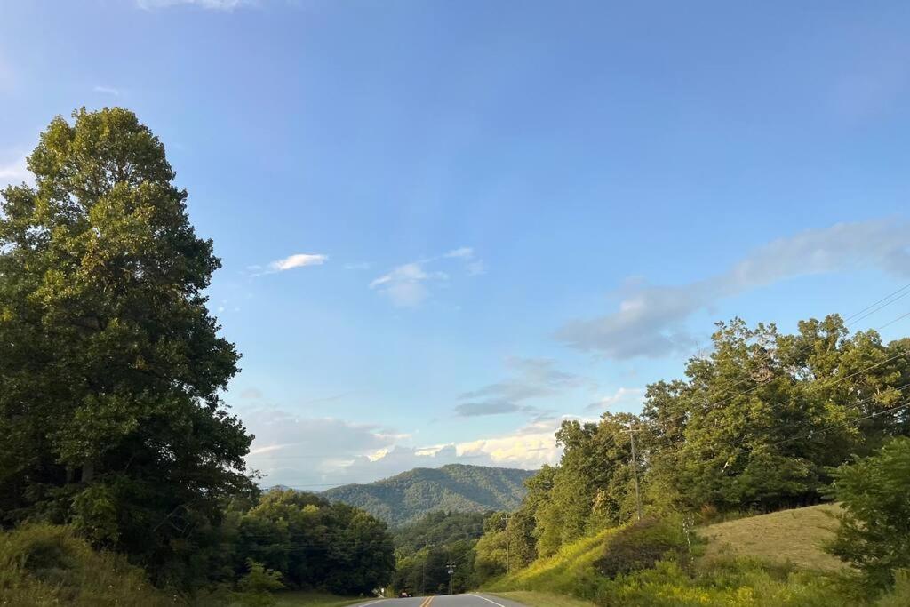 Riverside Relaxer W/Hot Tub+Fire Pit +Wifi & View Franklin Esterno foto