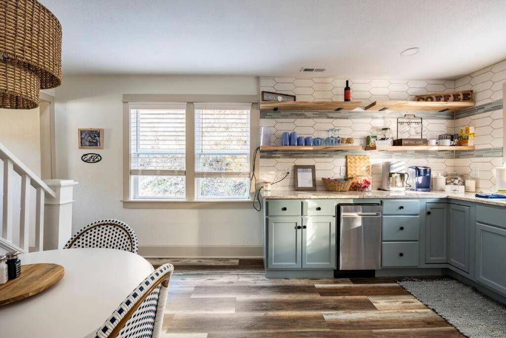 Riverside Relaxer W/Hot Tub+Fire Pit +Wifi & View Franklin Esterno foto
