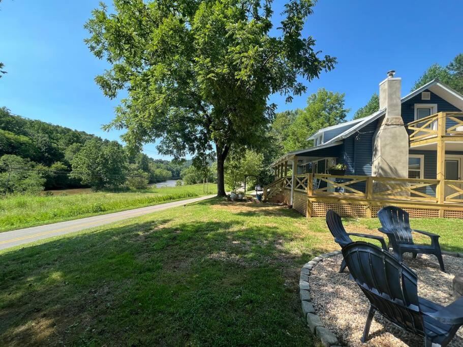 Riverside Relaxer W/Hot Tub+Fire Pit +Wifi & View Franklin Esterno foto