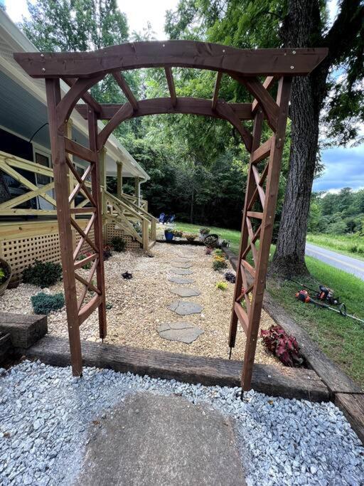 Riverside Relaxer W/Hot Tub+Fire Pit +Wifi & View Franklin Esterno foto