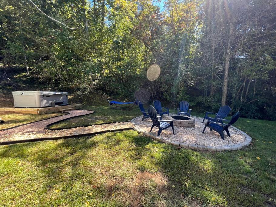 Riverside Relaxer W/Hot Tub+Fire Pit +Wifi & View Franklin Esterno foto