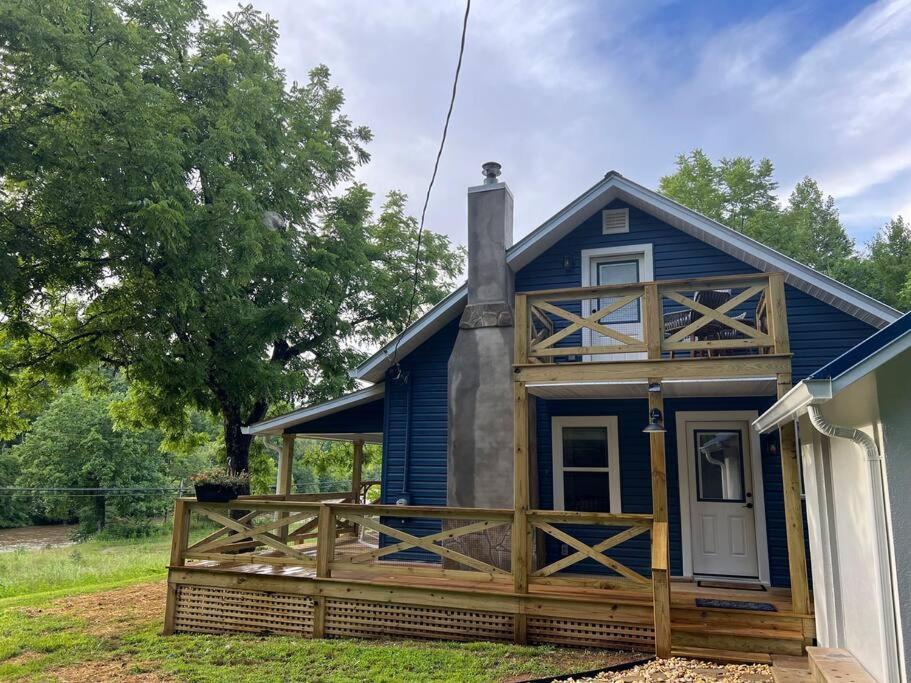 Riverside Relaxer W/Hot Tub+Fire Pit +Wifi & View Franklin Esterno foto