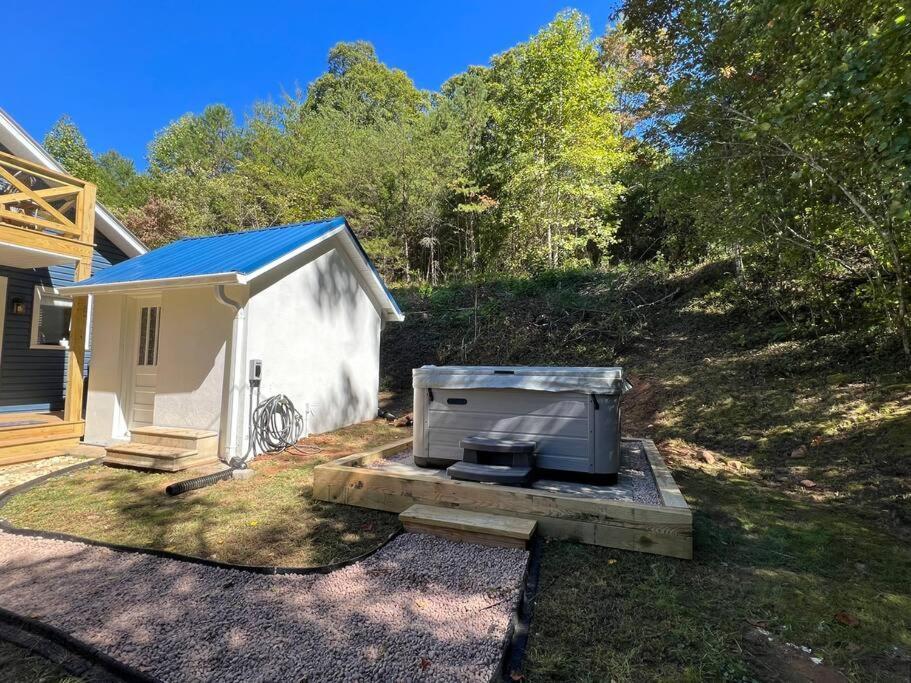 Riverside Relaxer W/Hot Tub+Fire Pit +Wifi & View Franklin Esterno foto