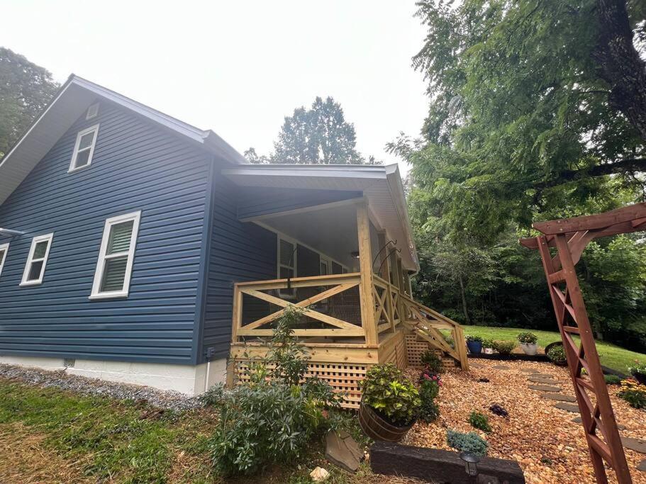 Riverside Relaxer W/Hot Tub+Fire Pit +Wifi & View Franklin Esterno foto