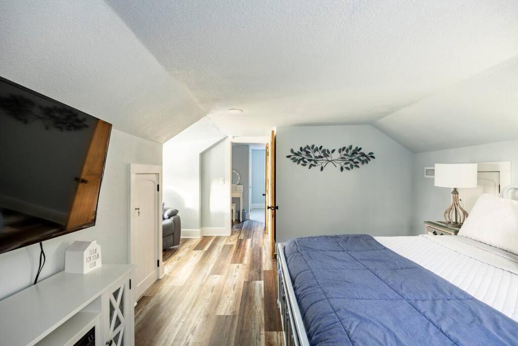 Riverside Relaxer W/Hot Tub+Fire Pit +Wifi & View Franklin Esterno foto